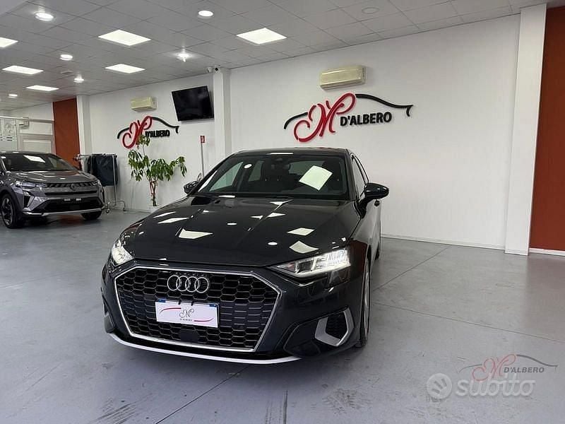 Usata Audi A3 S-Line 150 CV (110 kW) 2022 Grigio Berlina