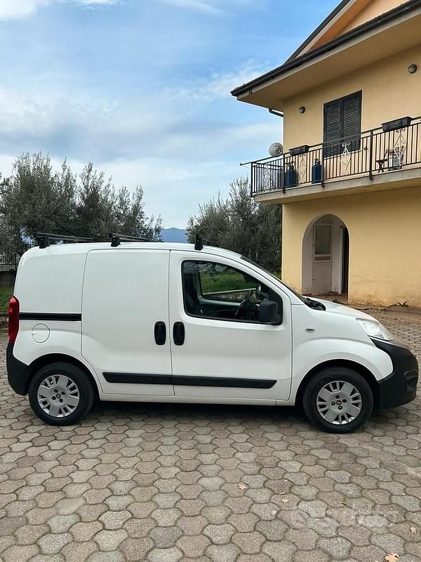 Usata Fiat Fiorino 80 CV (58 kW) 2017 Bianco Monovolume