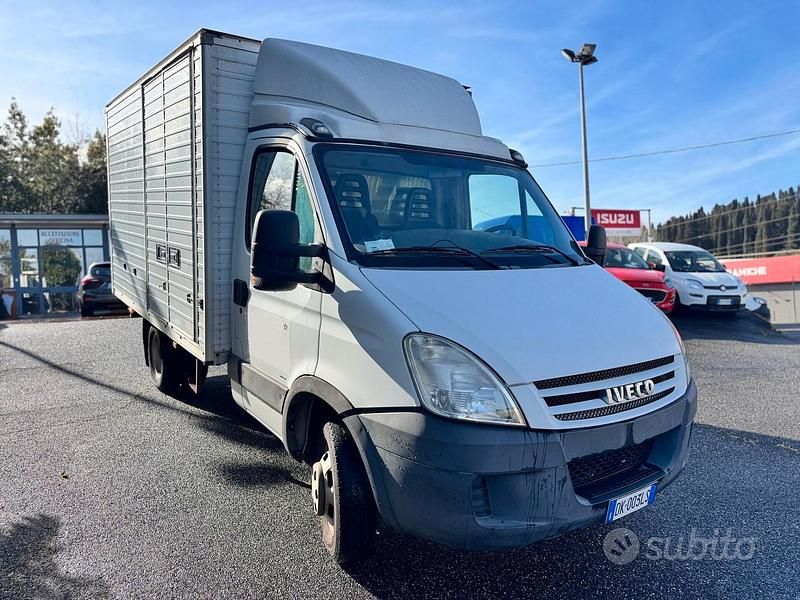 Usata Iveco 35.12 116 CV (85 kW) 2007 Bianco Furgone