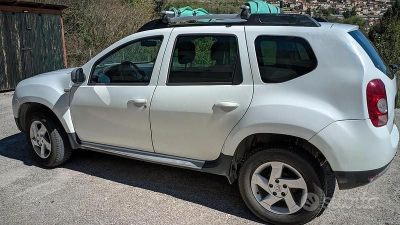 Bianco Usata 2010 Dacia Duster Ambiance SUV | 2990 € (Ottimo prezzo) - Immagine 1/4
