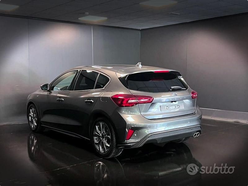 Usata Ford Focus ST-Line 116 CV (85 kW) 2025 Grigio Berlina