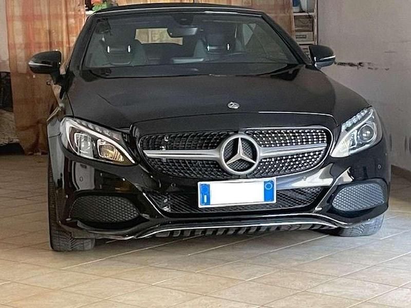 Usata Mercedes C220 170 CV (125 kW) 2018 Nero Cabrio