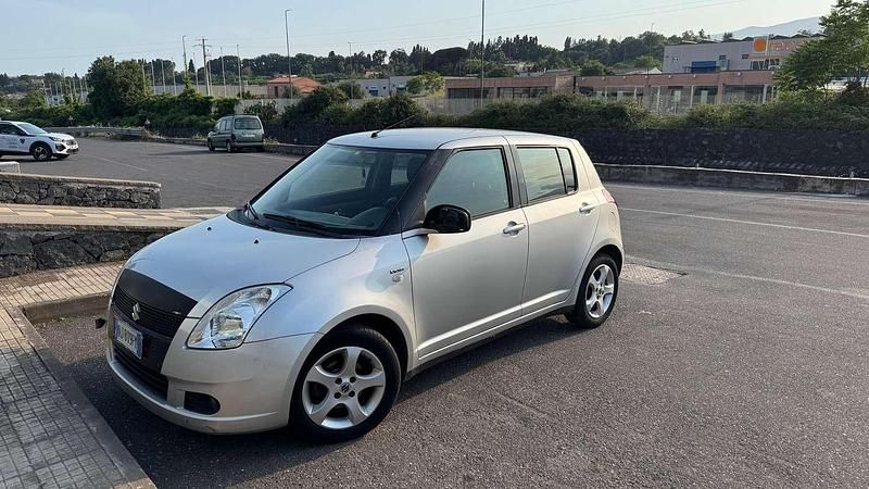Usata 2007 Suzuki Swift GL Due volumi | 2500 € (Ottimo prezzo) - Immagine 1/3