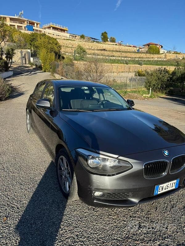 Usata BMW 118 143 CV (105 kW) 2013 Grigio Utilitaria