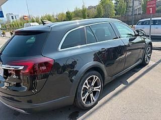Usata Opel Insignia 170 CV (125 kW) 2016 Nero Station wagon