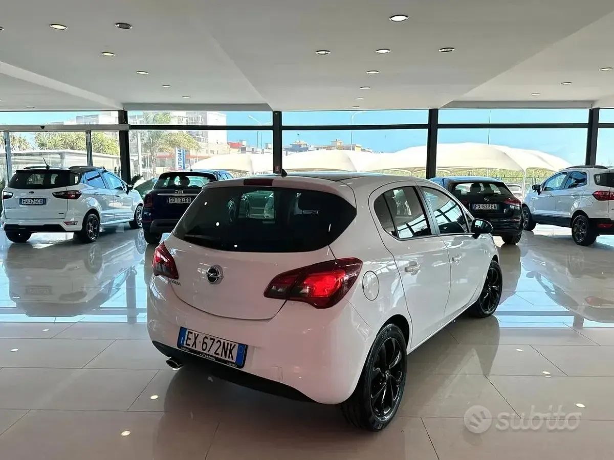 Usata Opel Corsa Edition 90 CV (66 kW) 2015 Bianco Utilitaria