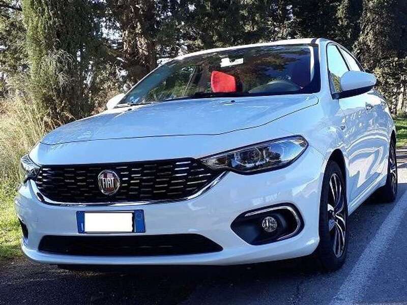 Usato 2019 Fiat Tipo 1.4 Benzin 95 CV (15.000 €)