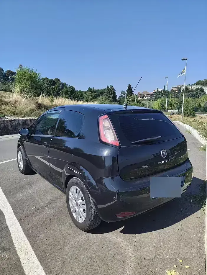 Usata Fiat Punto Evo 65 CV (47 kW) 2012 Nero Utilitaria