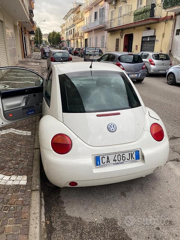 Usata VW New Beetle 2000 Bianco Utilitaria