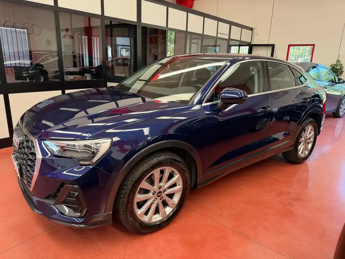 Usata Audi Q3 Sportback Business Plus 150 CV (110 kW) 2021 Blu/azzurro SUV