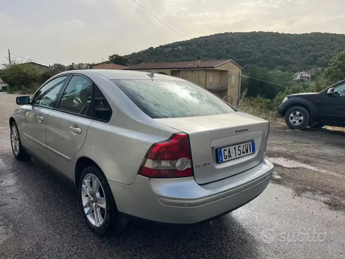 Usata Volvo S40 136 CV (100 kW) 2006 Grigio Berlina