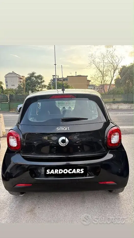 Usata Smart ForFour Passion 71 CV (52 kW) 2016 Nero Utilitaria