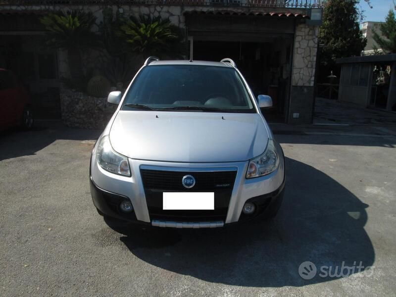Usata Fiat Sedici Dynamic 120 CV (88 kW) 2006 Grigio SUV