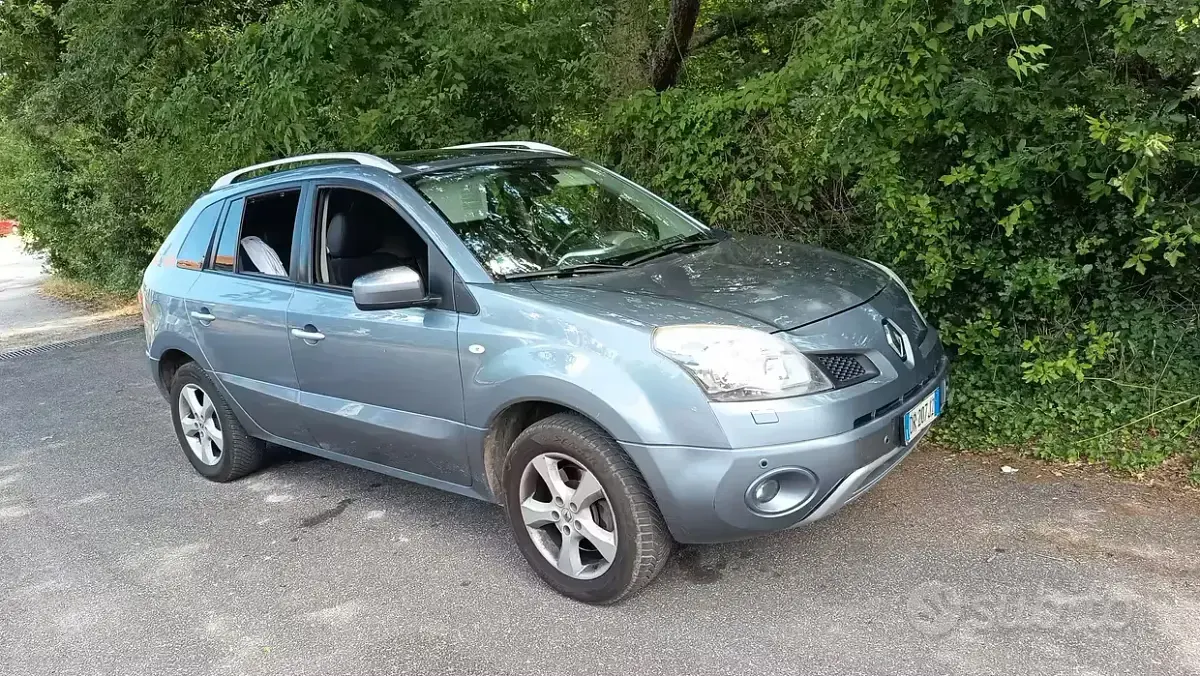 Usata Renault Koleos 150 CV (110 kW) 2008 Grigio SUV
