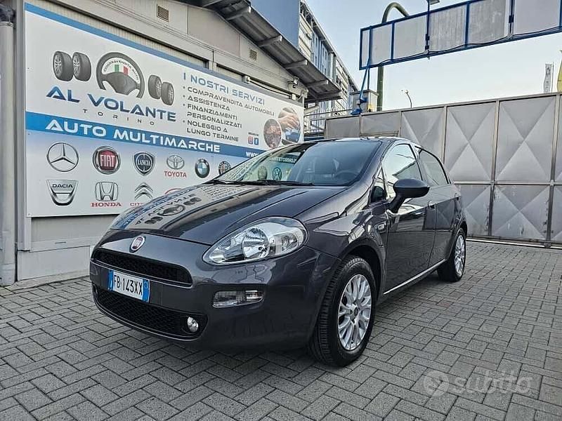 Usata Fiat Punto Lounge 69 CV (50 kW) 2015 Grigio Utilitaria