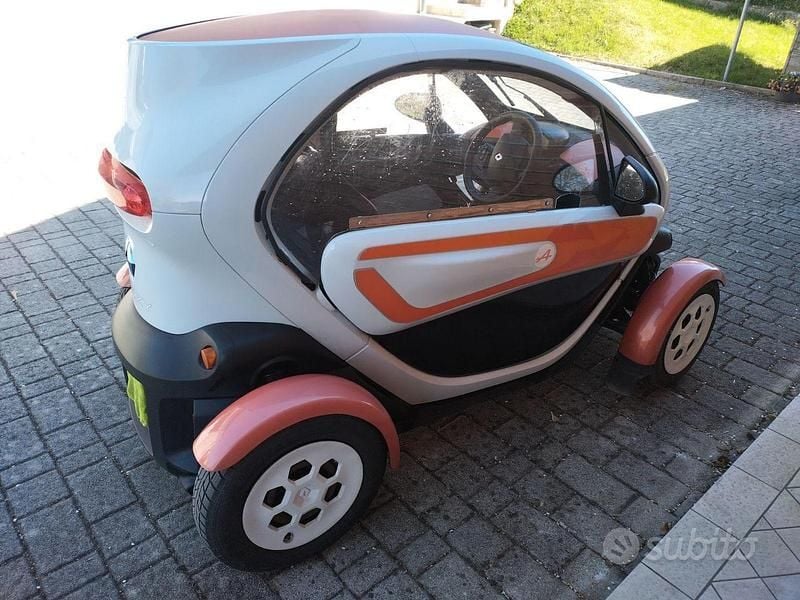 Usata Renault Twizy 12 kW (17 CV) 2012 Bianco Utilitaria