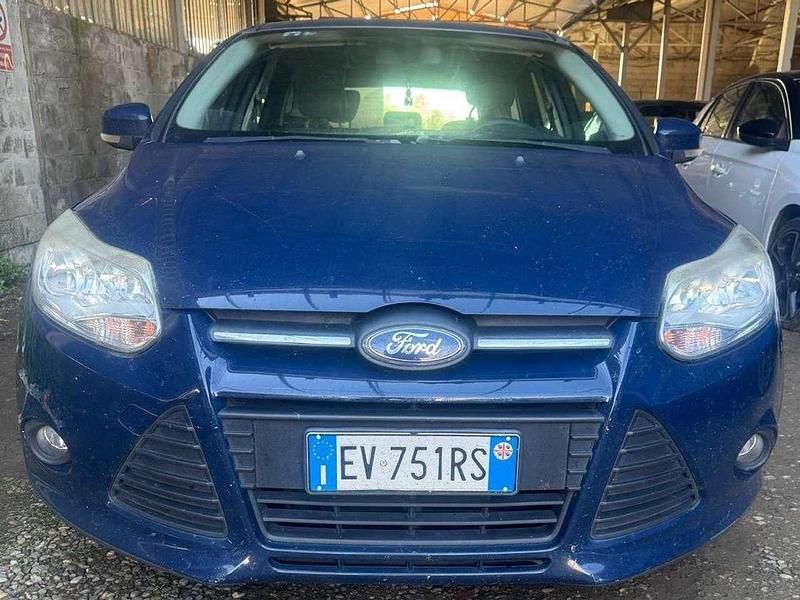 Usata Ford Focus Individual 116 CV (85 kW) 2014 Blu/azzurro Station wagon