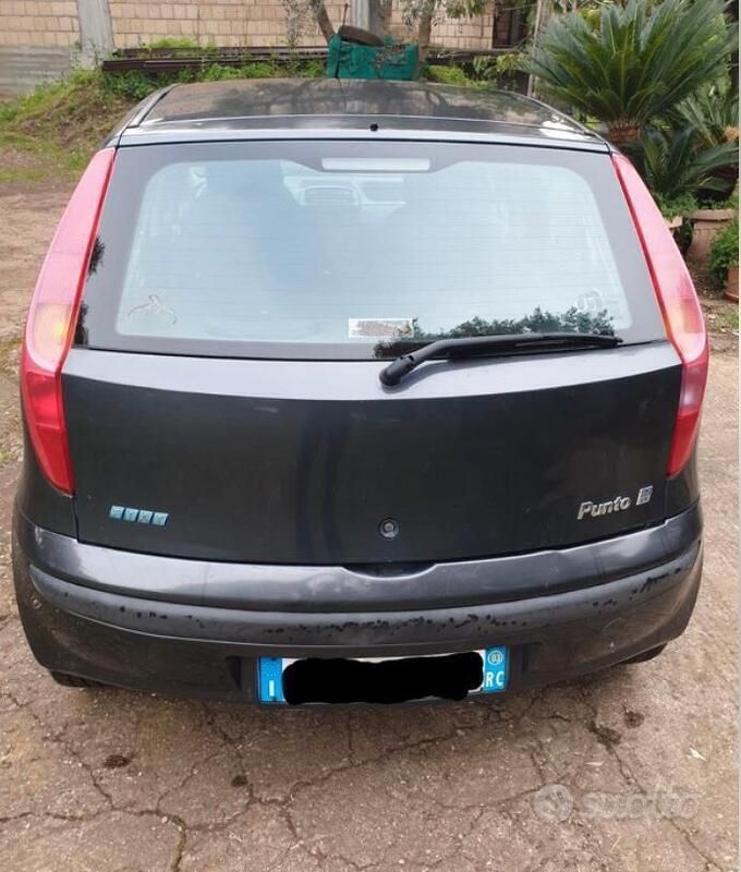 Usata Fiat Punto 80 CV (58 kW) 2003 Grigio Utilitaria