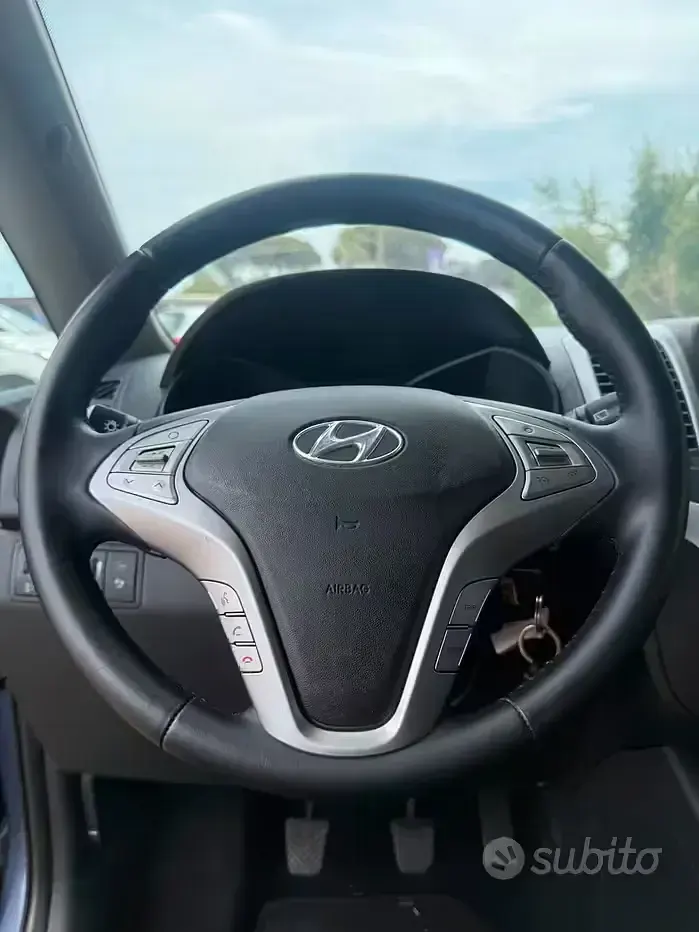 Usata Hyundai ix20 Comfort 77 CV (56 kW) 2012 Bluazzurro Utilitaria