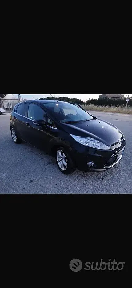 Usata Ford Fiesta 68 CV (50 kW) 2009 Nero Berlina
