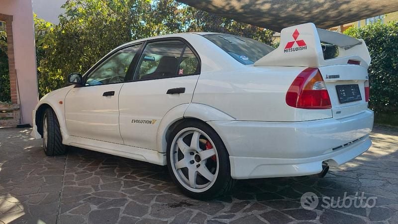 Usata Mitsubishi Lancer 280 CV (205 kW) 1998 Bianco Berlina