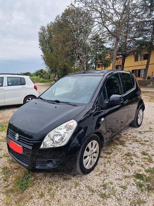 Usata Suzuki Splash 85 CV (62 kW) 2011 Nero Utilitaria