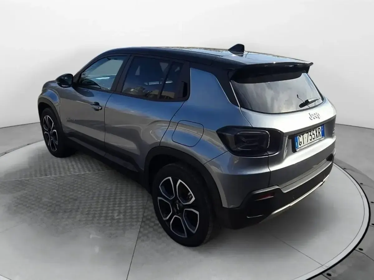 Usata Jeep Avenger Summit 100 CV (73 kW) 2024 Grigio SUV