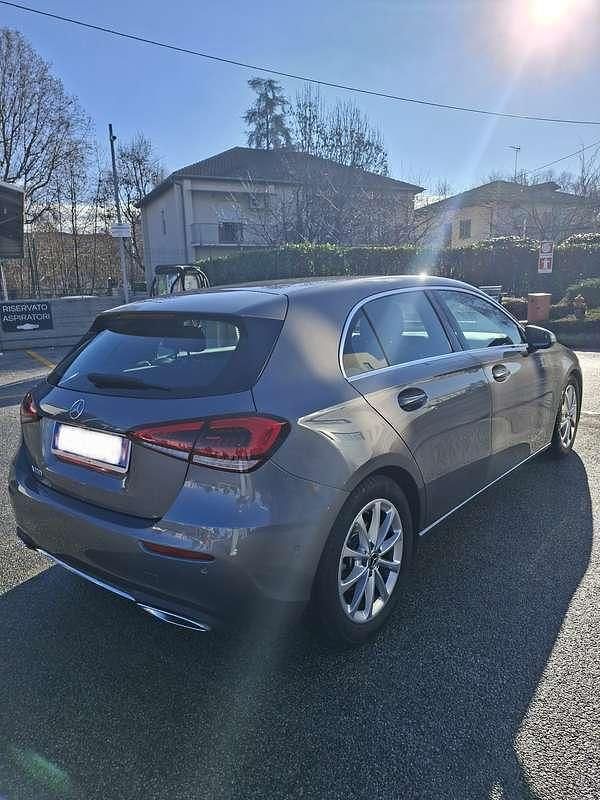 Usata Mercedes A180 136 CV (100 kW) 2020 Berlina