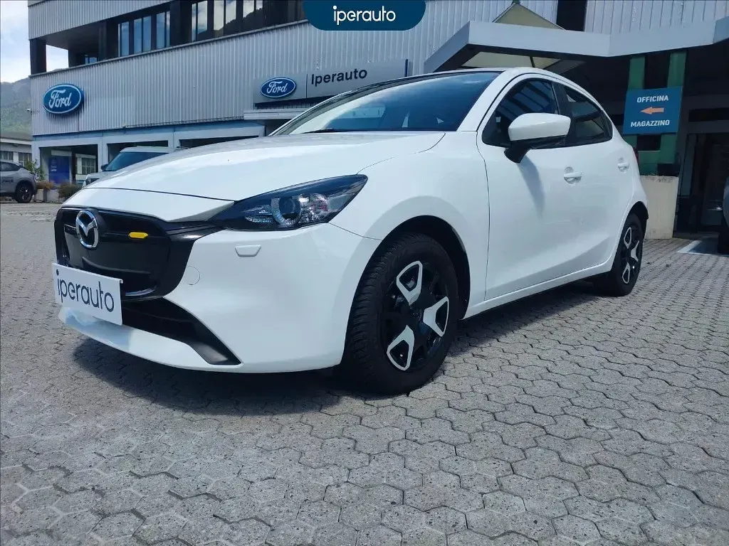 Usata Mazda 2 Center-Line 90 CV (66 kW) 2023 Bianco Utilitaria
