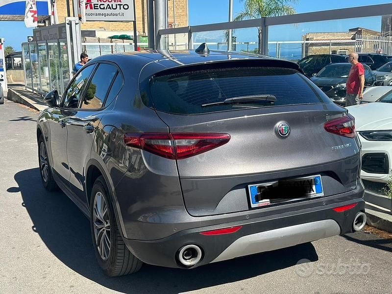 Usata Alfa Romeo Stelvio 160 CV (117 kW) 2020 Grigio SUV