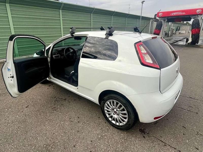 Usata Fiat Punto Pop 77 CV (56 kW) 2012 Utilitaria