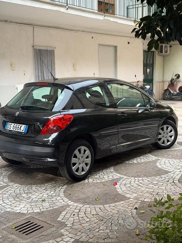 Usata Peugeot 207 95 CV (69 kW) 2008 Nero Berlina