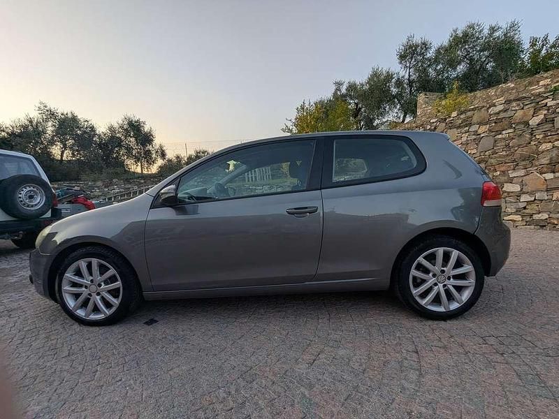 Usata VW Golf VI Highline 110 CV (80 kW) 2009 Grigio Utilitaria