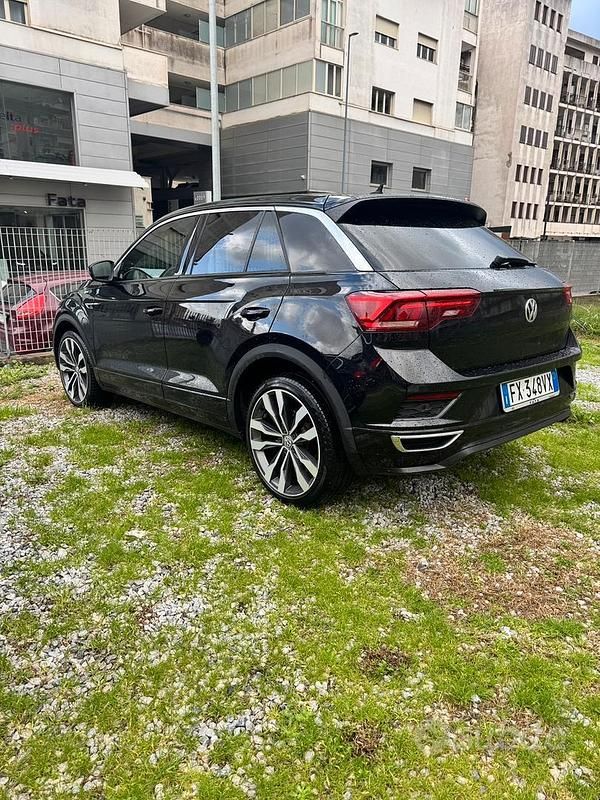 Usata VW T-Roc R-line 116 CV (85 kW) 2019 SUV