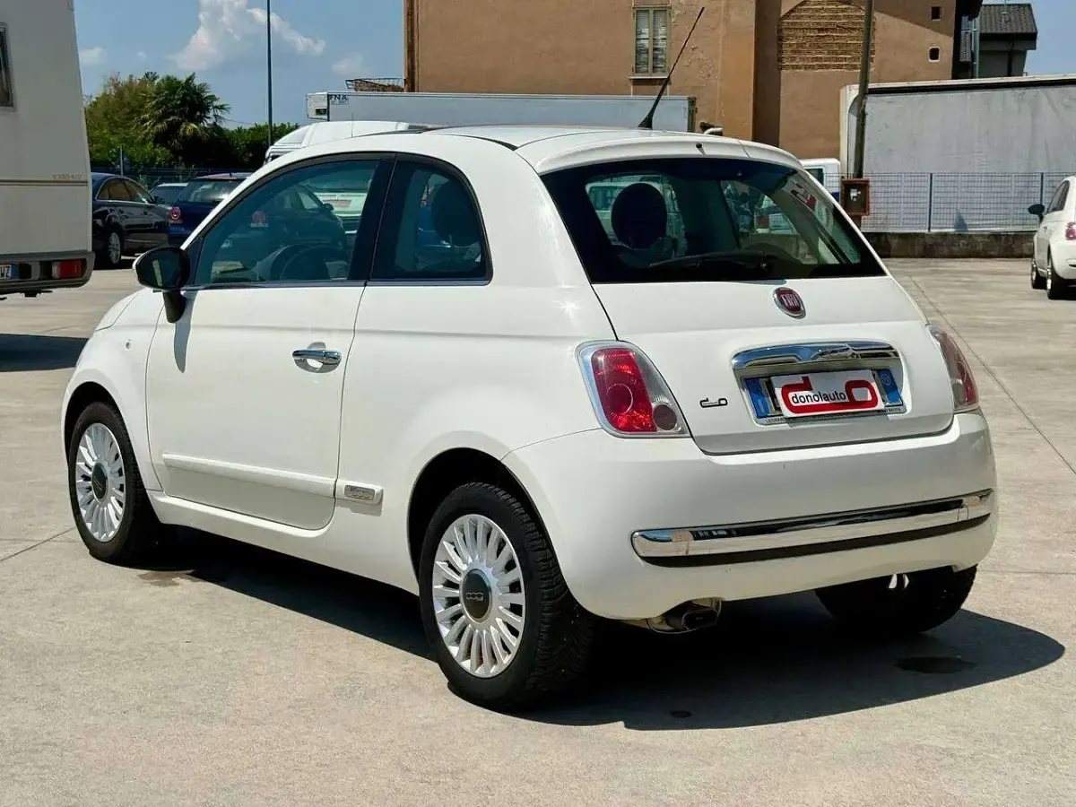 Usata Fiat 500 Lounge 69 CV (50 kW) 2010 Bianco Utilitaria