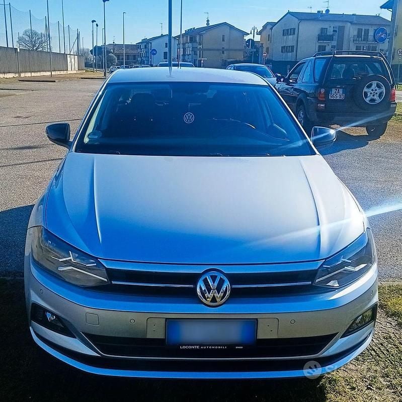 Usata VW Polo Sport 95 CV (69 kW) 2019 Grigio Utilitaria
