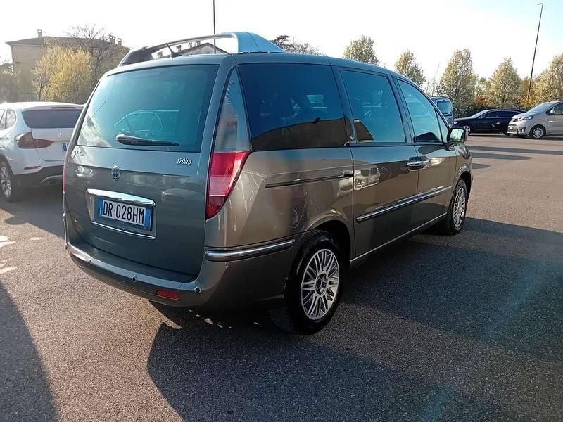 Usata Lancia Phedra Platinum 170 CV (125 kW) 2008 Beige Monovolume