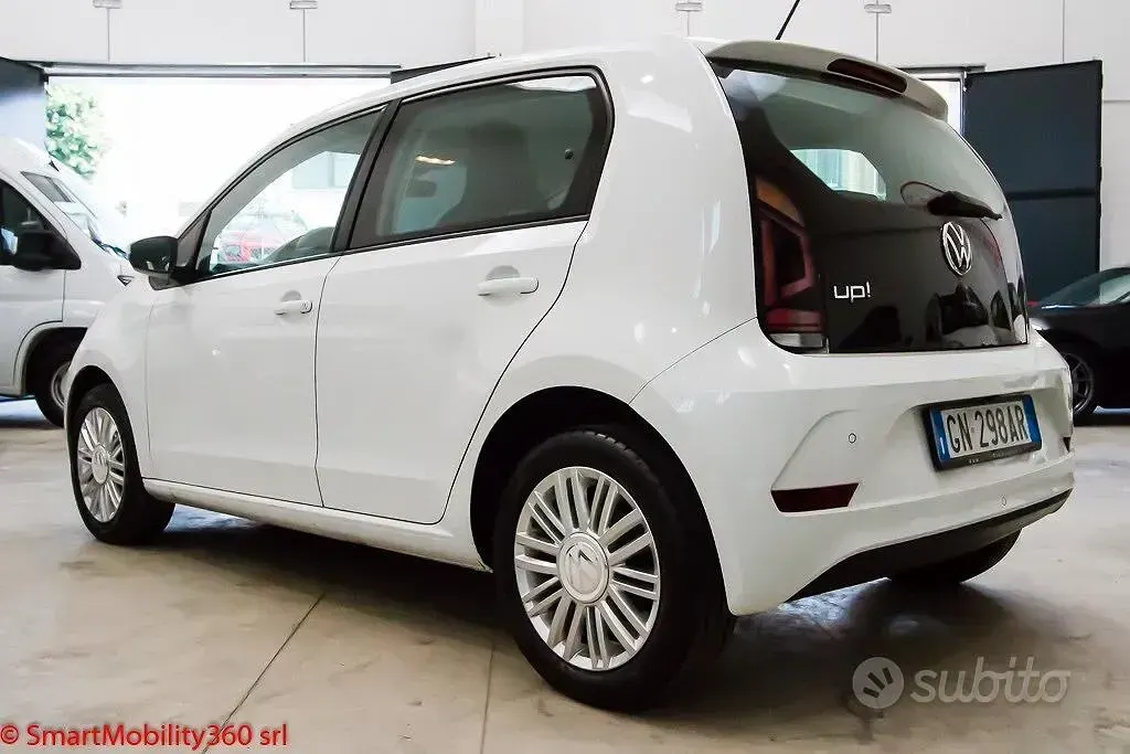 Usata VW up! Move 65 CV (47 kW) 2023 Bianco Utilitaria