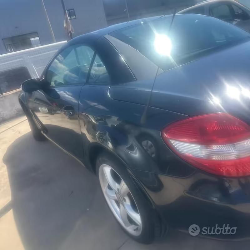 Usata Mercedes SLK200 163 CV (119 kW) 2004 Nero Cabrio