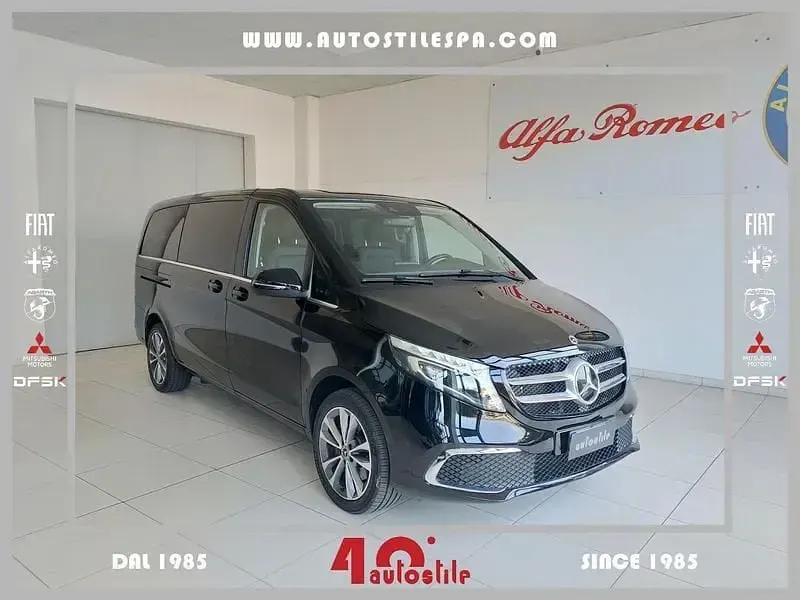 Usata Mercedes V220 Premium 163 CV (119 kW) 2022 Monovolume