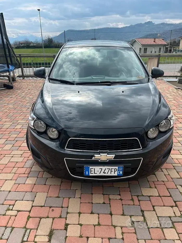 Usata Chevrolet Aveo 90 CV (66 kW) 2012 Nero Utilitaria