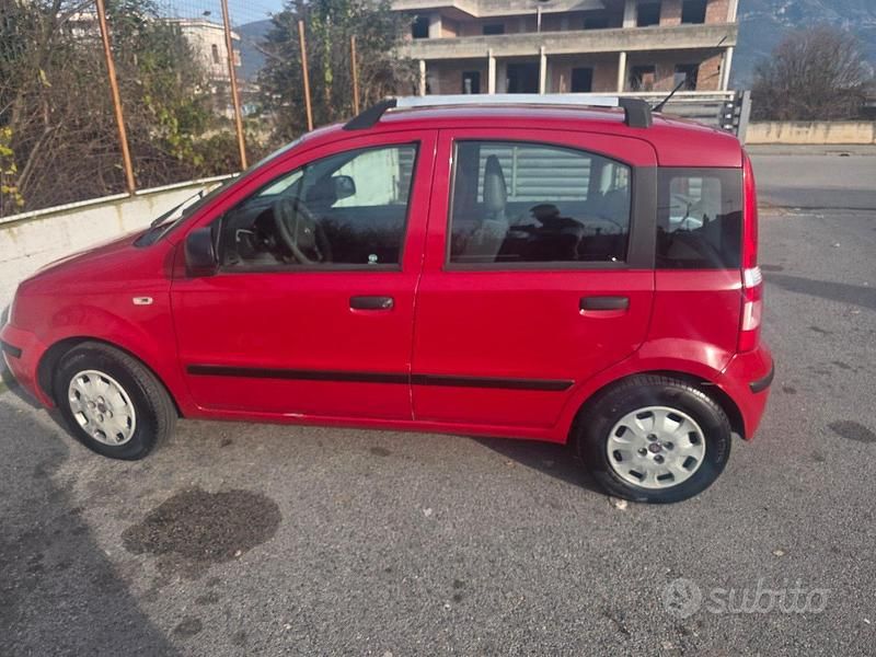 Usata Fiat Panda 69 CV (50 kW) 2011 Rosso Utilitaria