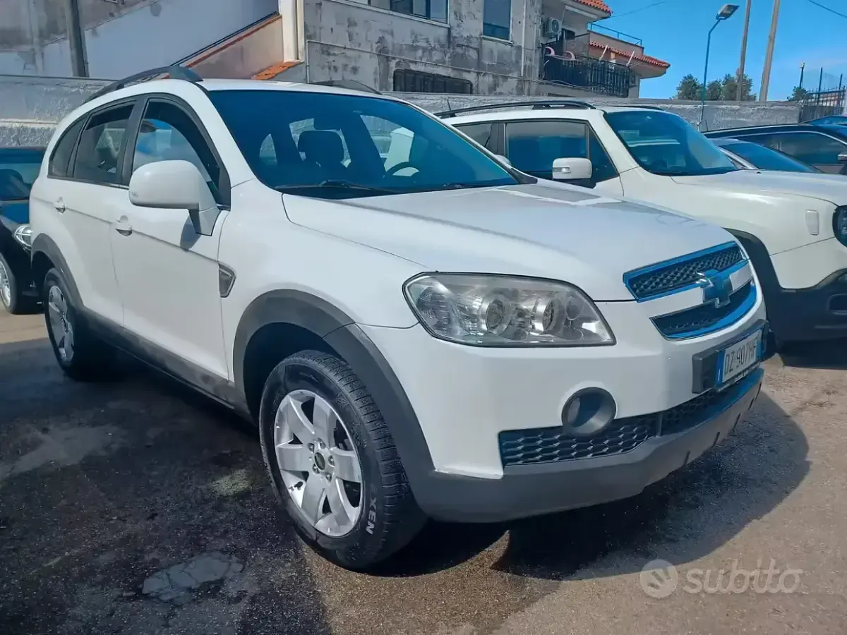 Usata Chevrolet Captiva 127 CV (93 kW) 2010 Bianco SUV