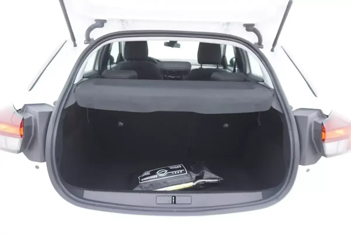 Usata Opel Corsa Edition 75 CV (55 kW) 2022 Biancobianco Utilitaria
