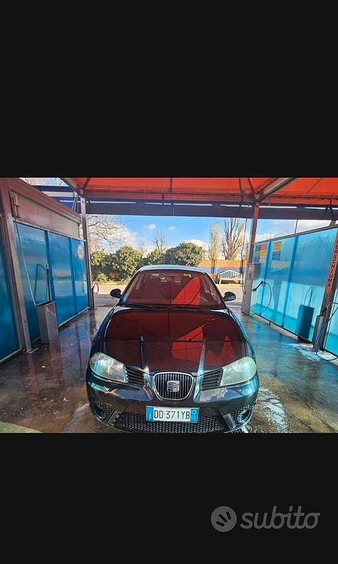 Usata 2006 Seat Ibiza Tre volumi | 1800 € (Ottimo prezzo) - Immagine 1/4