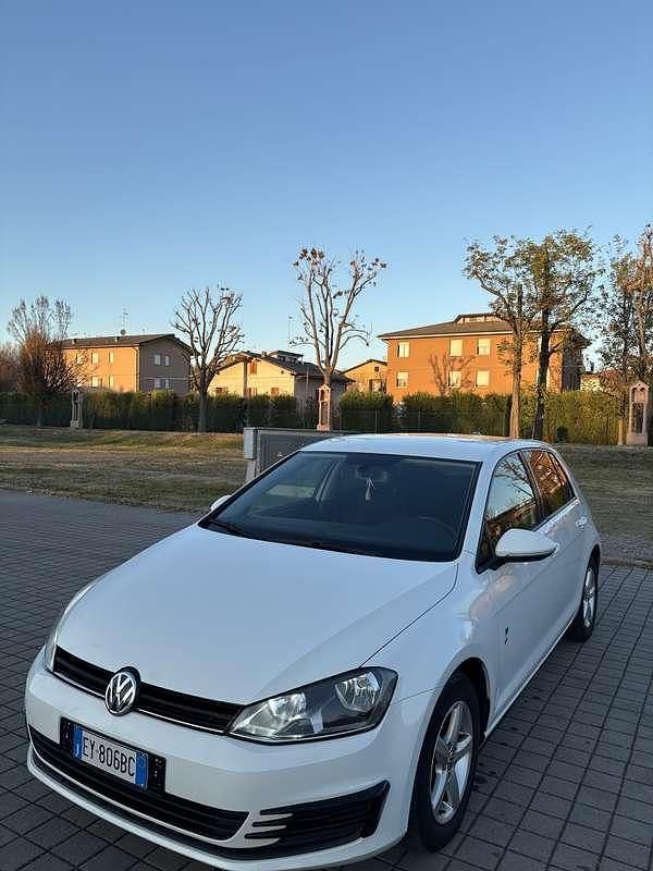 Usata VW Golf VII GTD 105 CV (77 kW) 2014 Bianco Utilitaria