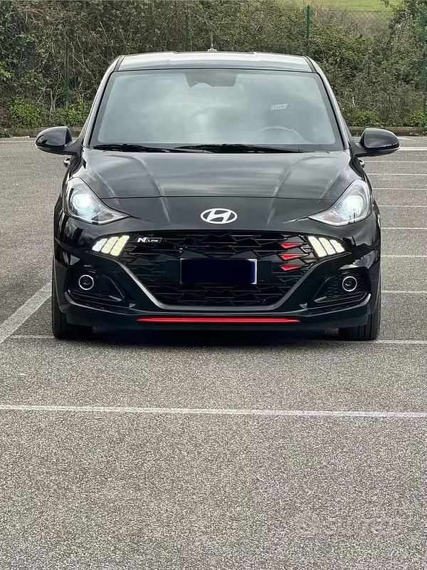 Usata Hyundai i10 N Line 90 CV (66 kW) 2024 Nero Utilitaria