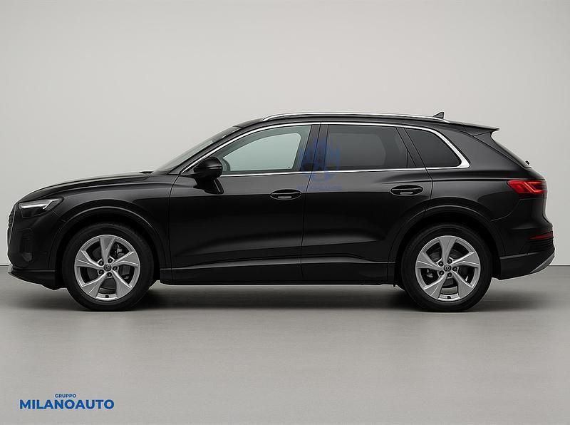 Usata Audi Q6 e-tron Ambiente 185 kW (252 CV) 2025 Nero SUV