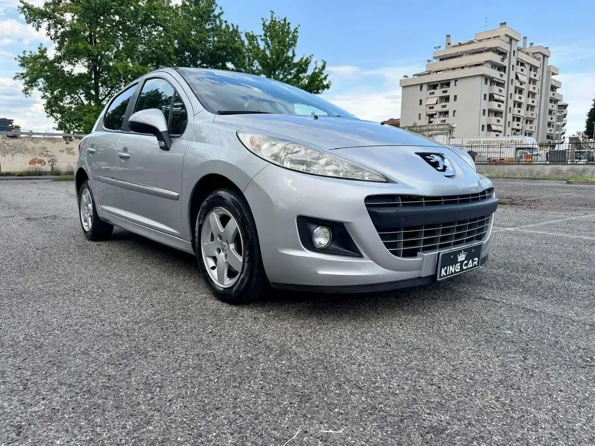 Usata Peugeot 207 Active 95 CV (69 kW) 2011 Grigio Berlina