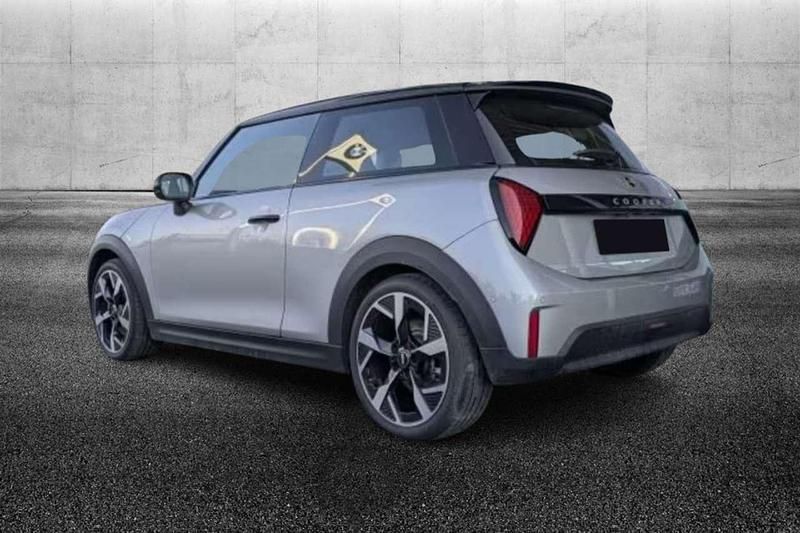 Usata Mini Cooper S Essential 204 CV (150 kW) 2025 Argento Utilitaria